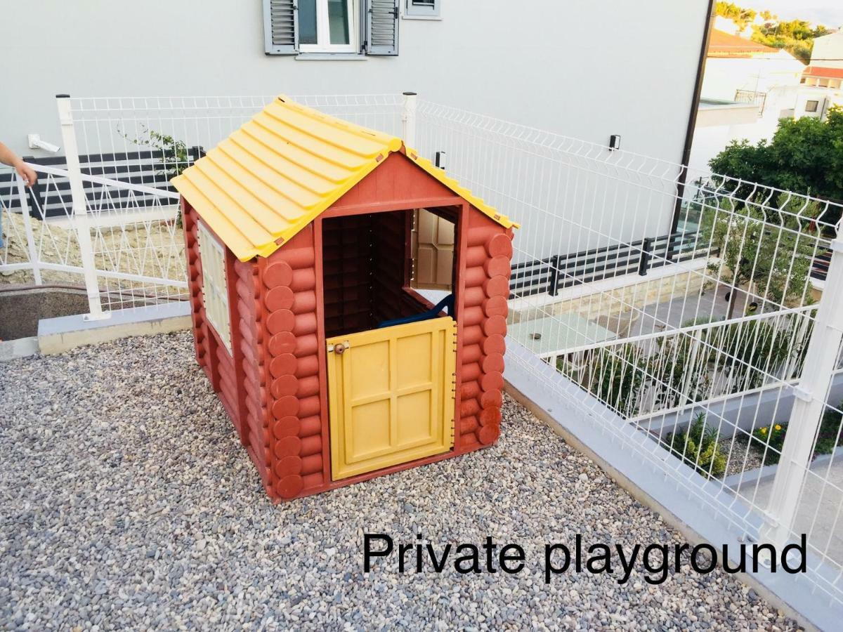 Apartments Leptiric Podstrana Kültér fotó